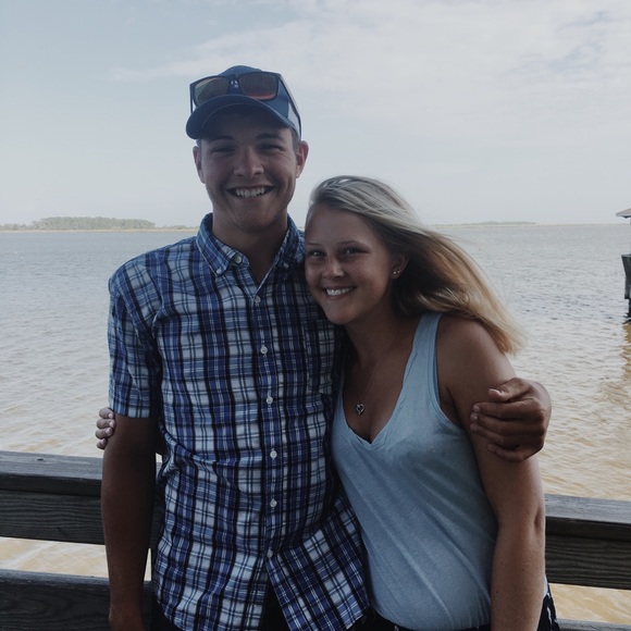 Meet your Posher, Sarah - Picture 1 of 1